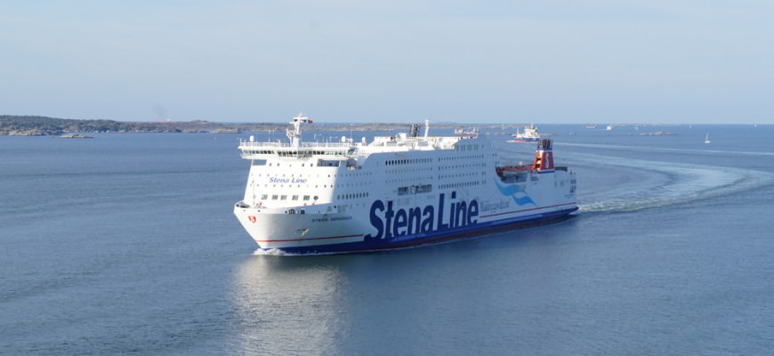 Stena Germanica naar vanaf de Jutlandica brug