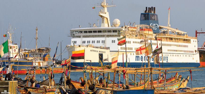 Africa Mercy van Mercy Ships in de haven