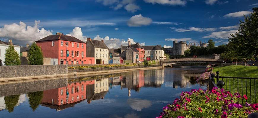 Kilkenny rivier Nore en Kilkenny Kasteel